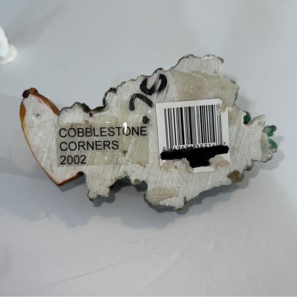 Cobblestone Corners 2002 Boat Dock + Christmas Village Figurines unbranded 27pcs - Picture 7 of 11